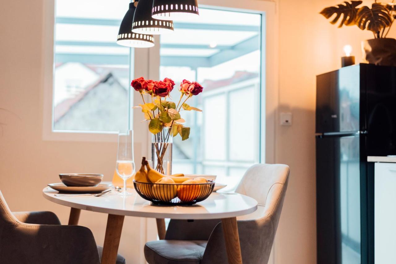 Stay At Smilla - Boutique Apartments Mit Kueche - Parken - Klima - Netflix - Waschmaschine فيسبادن المظهر الخارجي الصورة