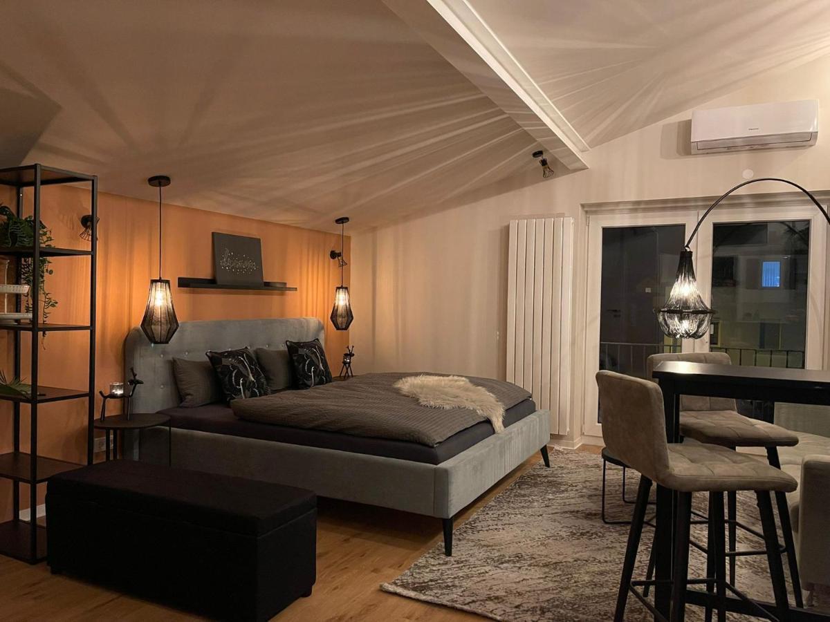 Stay At Smilla - Boutique Apartments Mit Kueche - Parken - Klima - Netflix - Waschmaschine فيسبادن المظهر الخارجي الصورة