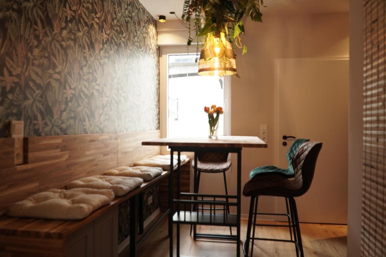 Stay At Smilla - Boutique Apartments Mit Kueche - Parken - Klima - Netflix - Waschmaschine فيسبادن المظهر الخارجي الصورة