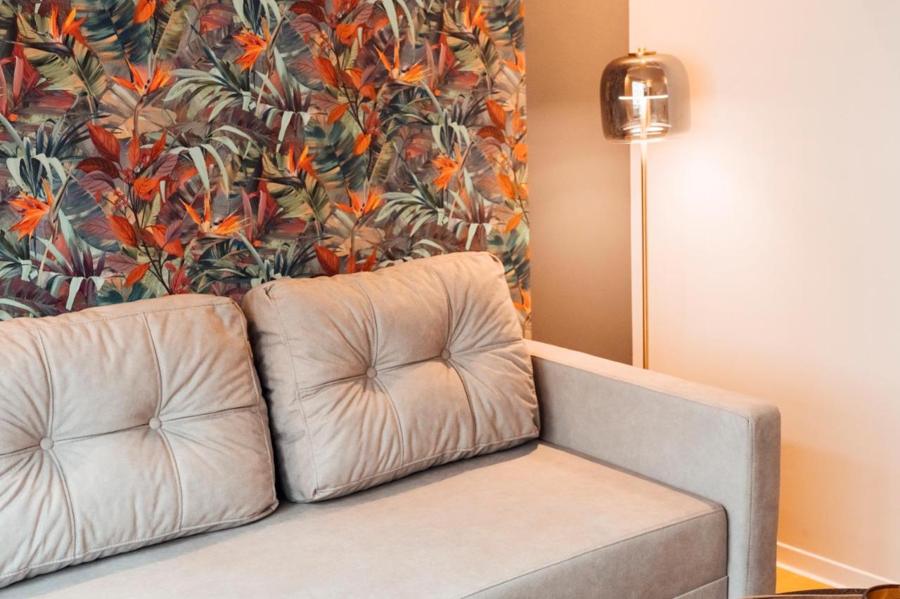 Stay At Smilla - Boutique Apartments Mit Kueche - Parken - Klima - Netflix - Waschmaschine فيسبادن المظهر الخارجي الصورة