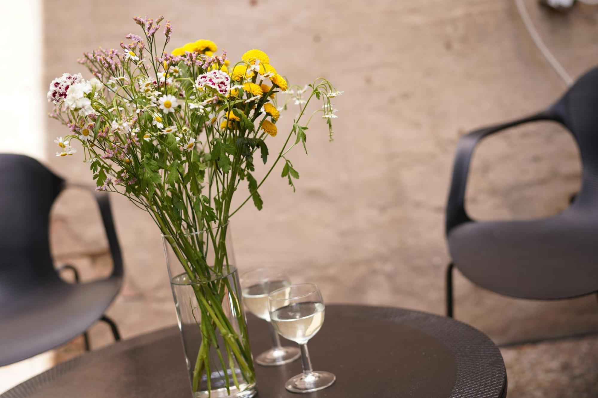 Stay At Smilla - Boutique Apartments Mit Kueche - Parken - Klima - Netflix - Waschmaschine فيسبادن الغرفة الصورة